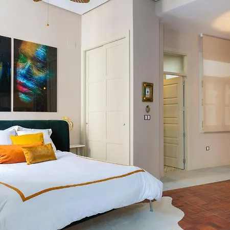 Balcones De Larios: Beautiful Balconies Next To Plaza De La Constitucion * Malaga